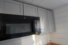 Load image into Gallery viewer, 20ft Modern Cabin Shipping Container (20STMCBN)